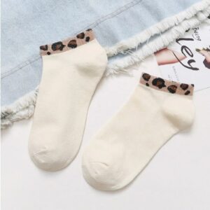 Korte sokken met leopard print 4 varianten wit