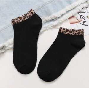 Korte sokken met leopard print 4 varianten zwart